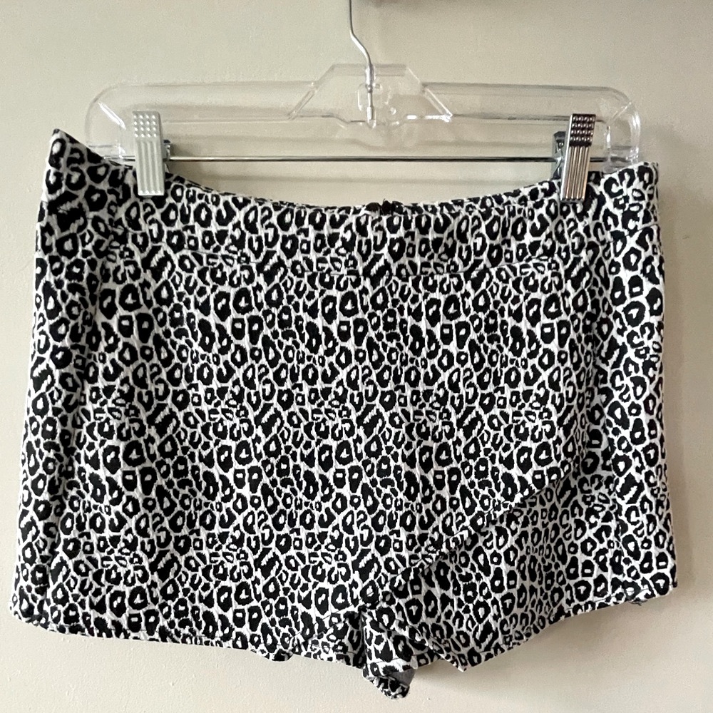 🔥BOGO FREE: Cheetah Skort